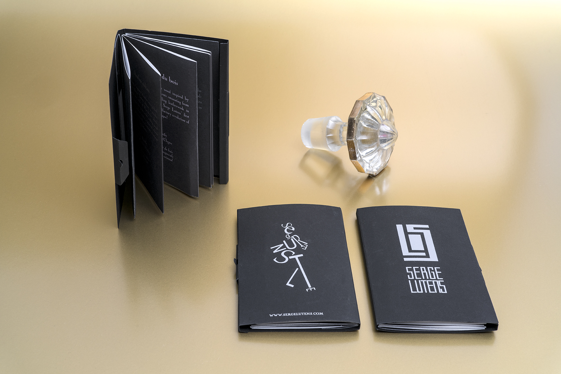 Les Petites Mouillettes : Booklets blotter Serge Lutens