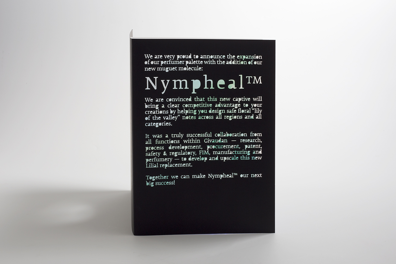 Carte Givaudan pour la sortie de Nympheal, découpe au laser